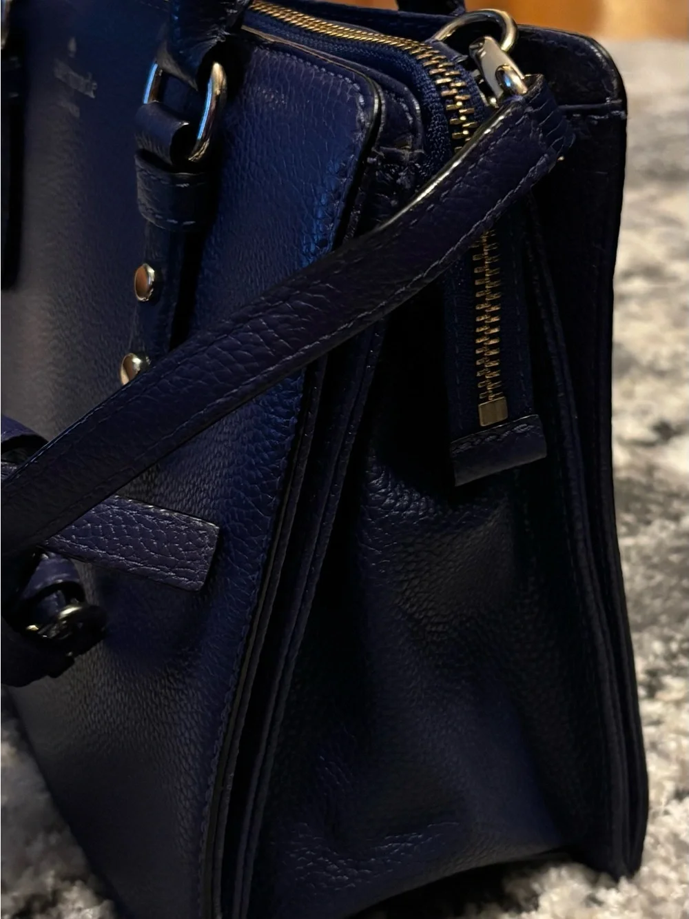 Kate Spade Mulberry Street Lise Satchel. ❤️🎁free gift included🎁🎁over $50 only
